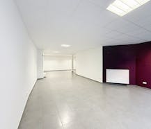 Mooie handelsruimte te huur in de Ooststraat te Veurne