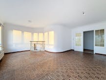 Ruim tweeslaapkamerappartement te huur in Merksem!