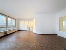 Ruim tweeslaapkamerappartement te huur in Merksem!