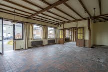 Commercieel interessant pand met woonst in Rekkem