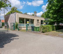 Oude school en jeugdaccomodatie Bellem