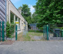 Oude school en jeugdaccomodatie Bellem