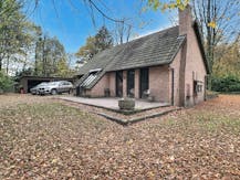 Ruime vakantiewoning op groot open perceel in bosrijk gebied