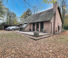 Ruime vakantiewoning op groot open perceel in bosrijk gebied