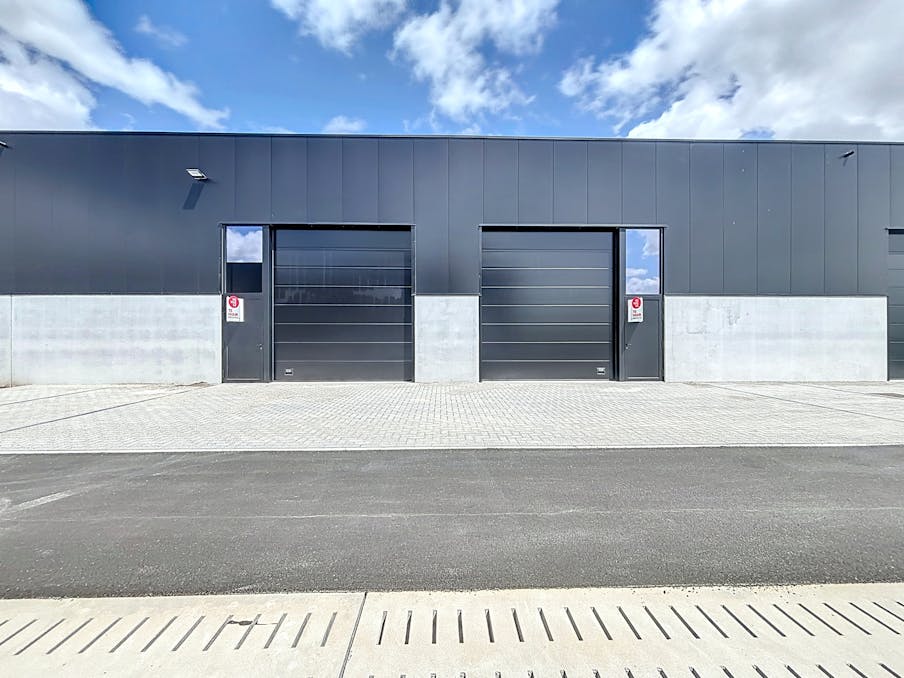 Nieuwbouw KMO-unit te huur van ca. 180 m² in project Saturnus