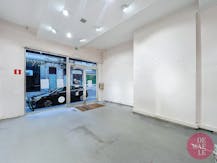 Elsene : Handelspand 200 m² op een steenworp van Flagey