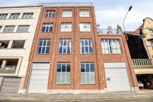 Instapklaar kantoor van ca. 266 m² te huur in Roeselare