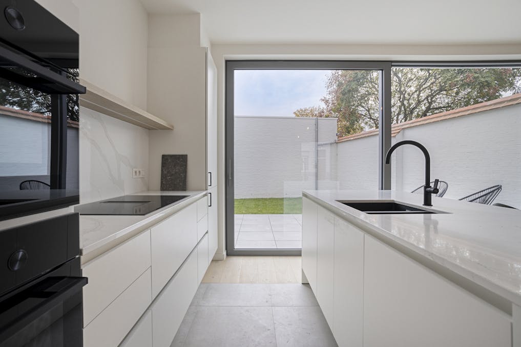 Stijlvol huis te centrum Brugge met 3 slaapkamers en garage