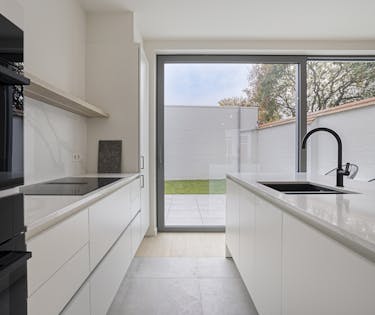 Stijlvol huis te centrum Brugge met 3 slaapkamers en garage