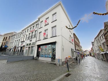 Opbrengsteigendom op de Markt te koop