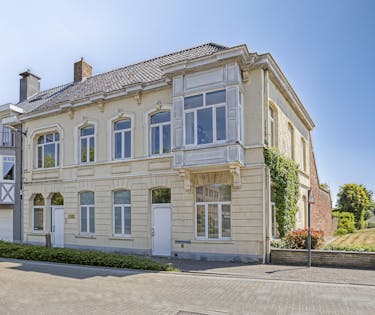 Karaktervolle woning met tuin in het centrum van Torhout