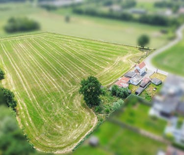 Uitzonderlijk gelegen huis langs de Lindestraat te Maldegem