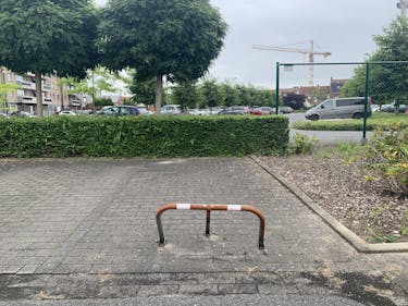 Autostaanplaatsen te koop in de Noordlaan te Roeselare