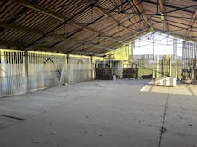  Loods van ca. 565 m² te huur op centrale ligging te Izegem