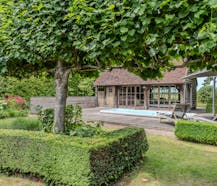 Exclusieve villa met praktijkruimte te Oudenburg