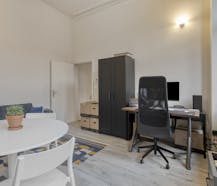 Compacte, instapklare uitvalsbasis in Gent