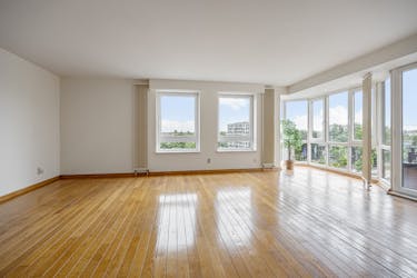 Appartement spacieux à vendre au cœur de Hasselt avec terrasse et place de parking