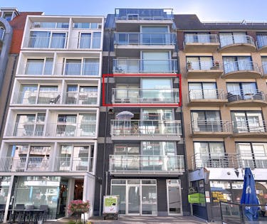 Appartement met 2 slaapkamers en garage vlakbij zee Sint-Idesbald