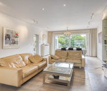 Aangenaam huis met 4 kamers te koop in centrum Beveren-Leie