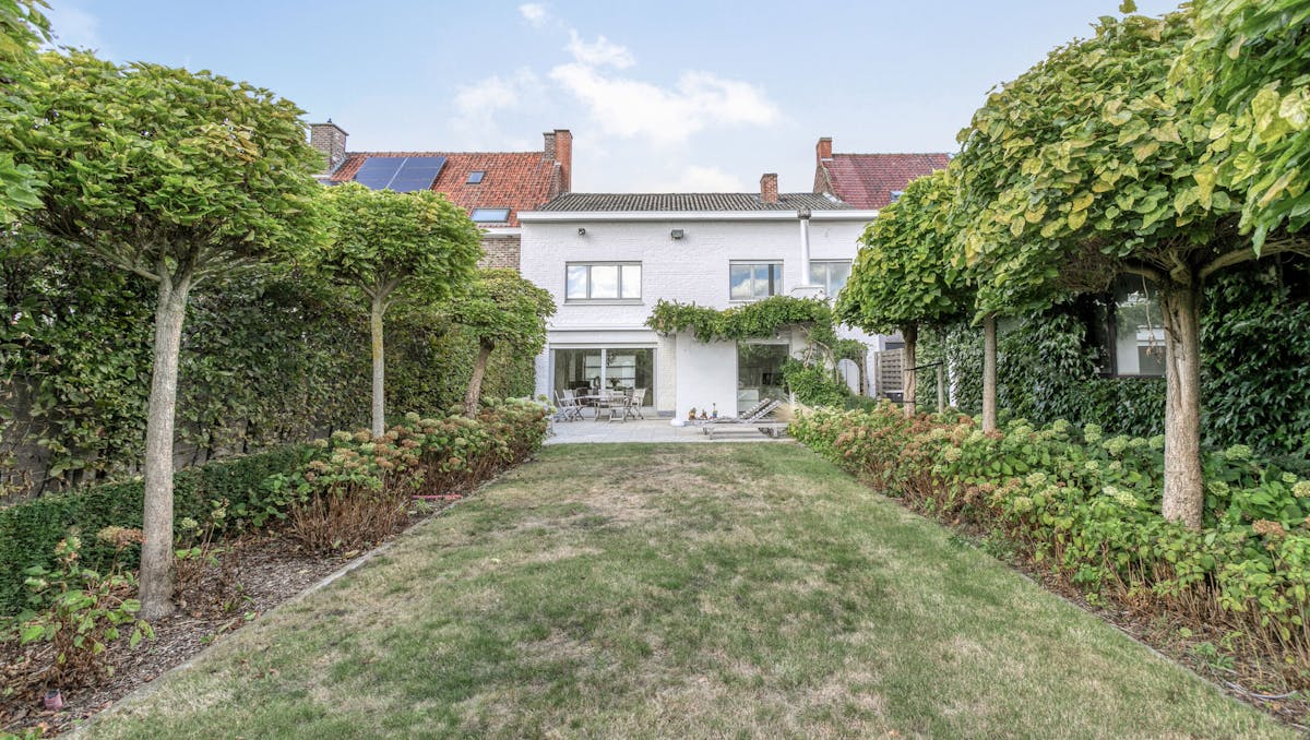 Aangenaam huis met 4 kamers te koop in centrum Beveren-Leie