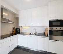 Ruim appartement met 2 slaapkamers en terras in Sint-Andries