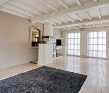 Huis (2slpk) met garage en loods (170m²)