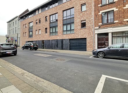 Autostandplaats in centrum Roeselare.