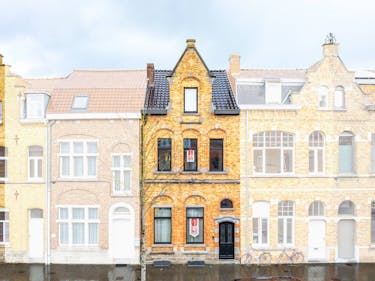 Gerenoveerd huis te koop in Ieper centrum 