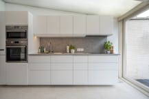 Gerenoveerde instapklare bel-etage woning te koop in Wevelgem!