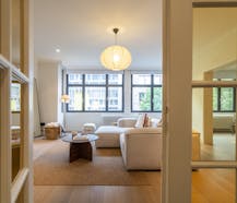Verhuurd handelspand met appartementen te koop in Kortrijk (opbrengsteigendom)