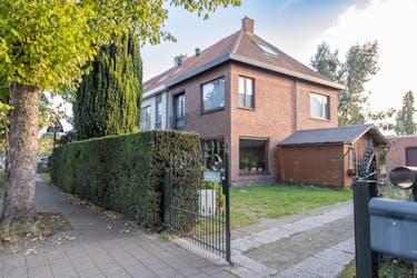 Halfopen huis met veel potentieel te Mariakerke