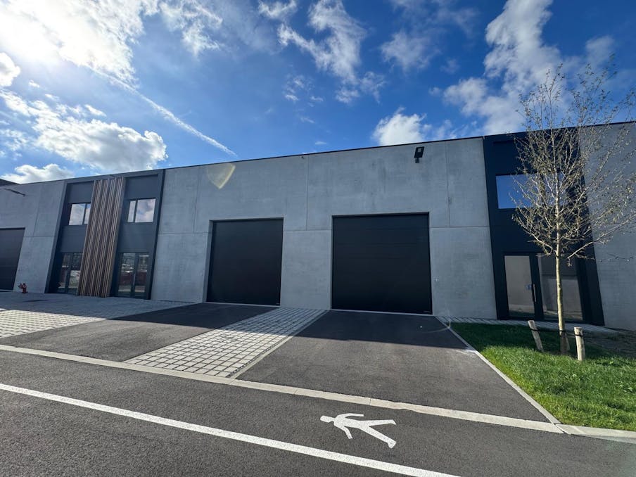 Nieuwbouw KMO-unit van ca. 280 m² op topligging in Oudenburg