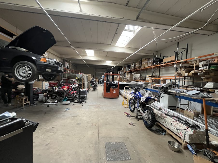 Magazijn (540 m²) op toplocatie te huur in Zaventem