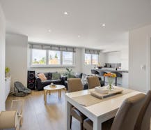 Gerenoveerd appartement met 2 slaapkamers en garagebox nabij centrum Hasselt