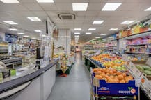 Handelspand 537m² met parking te koop op de Pauwengraaf