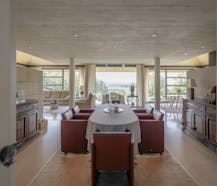 Architecturale woning met panoramisch uitzicht te koop