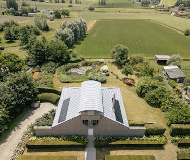 Architecturale woning met panoramisch uitzicht te koop