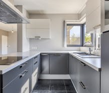 Instapklaar gelijkvloers appartement met autostaanplaats