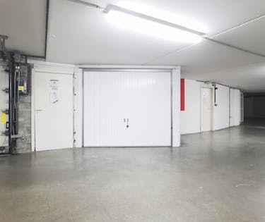 Zeer ruime garagebox vlakbij centrum Middelkerke!