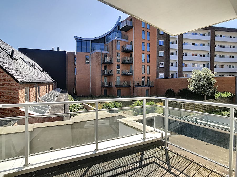 Ruim appartement met 1 grote slaapkamer en terras in Gent