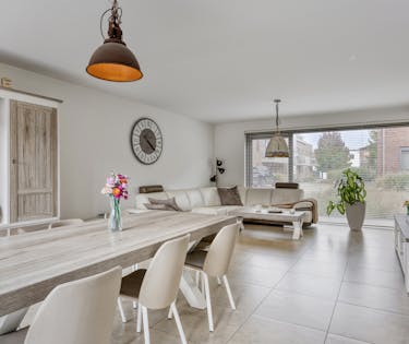 Lichtrijke gezinswoning met 4 slaapkamers te koop in Lauwe!