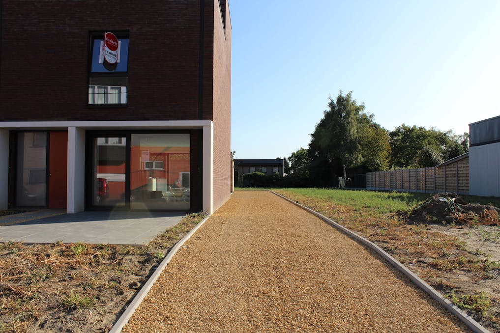 Autostaanplaats te huur centrum Aalter