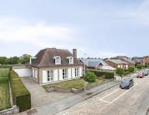 Villa te koop in Boezinge met 5 kamers en garage