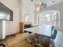 Karaktervol kantoor (180 m²) in statig herenhuis Brussel