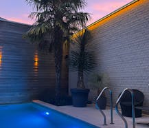 Opbrengsteigendom met 2 privatieve sauna's met Appartement