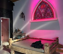 Opbrengsteigendom met 2 privatieve sauna's met Appartement