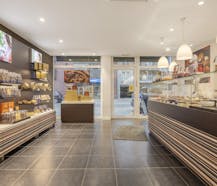 Opbrengsteigendom te koop in centrum van Eeklo