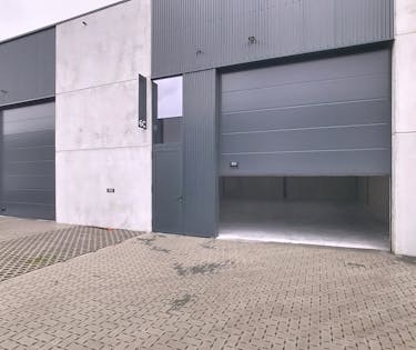 Nieuwbouw magazijn te huur in Pittem