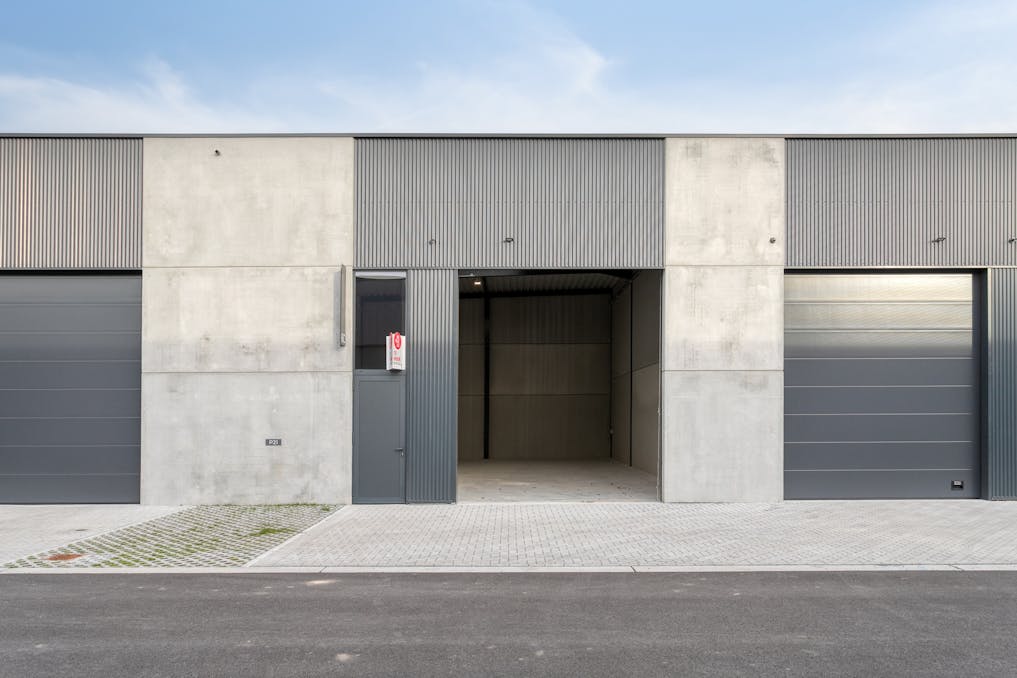Nieuwbouw magazijn te huur in Pittem