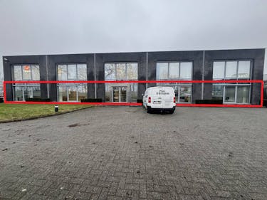 Kantoor te huur van ca. 245 m² te huur in Waregem.